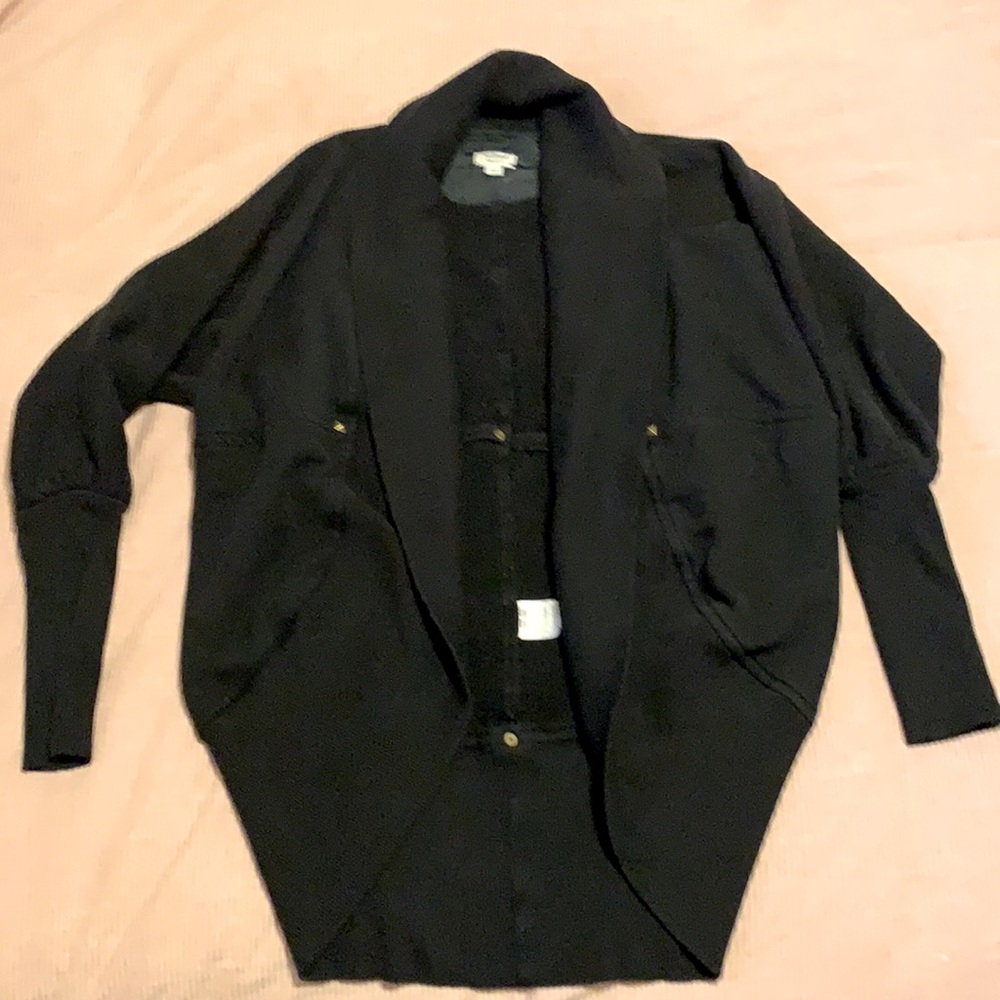 Super sweet navy blue shrug by wilfred